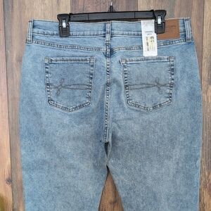 Denizen from Levi's Mid Rise Boyfriend Ankle Crop NWT Jeans 8 W29     P243